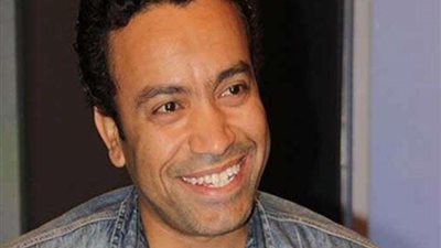 بفيديو جديد.. سامح حسين يروج لمسرحيته الجديدة 