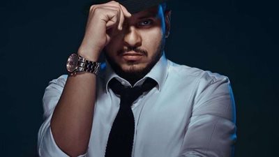 شاهد.. كريم عفيفي في أحدث ظهور له مع أسرته