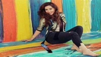 لطيفة تعود بـ«فيها وفيها» المبهجة