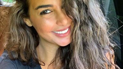 بفستان أبيض.. ياسمين صبري ترسل رسالة صباحية لمتابعيها