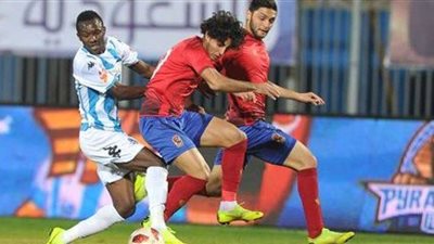 طاقم تحكيم مصري لمباراة الأهلي وبيراميدز في كأس مصر