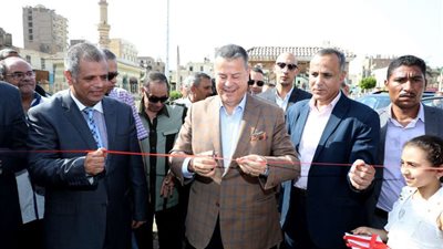 محافظ بني سوسف يفتتح شادر بيع اللحوم استعدادا لعيد الأضحى