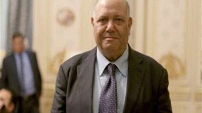 برلماني: الموظف المتعنت يقتل الاستثمار وبوابة الحكومة تقضي على البيروقراطية