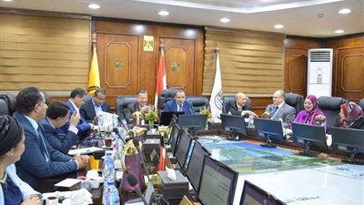 هاشم وكيلاً للألسن وإنجي أبو العز مشرفًا على الإنجليزية بإعلام بني سويف