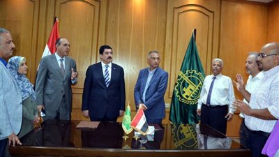 محافظ القليوبية يوقع بروتوكول تعاون مع شركة نستلة لتطوير مركز شباب ببنها