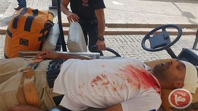 شاهد.. لحظة اعتداء جيش الاحتلال على حارس المسجد الأقصى