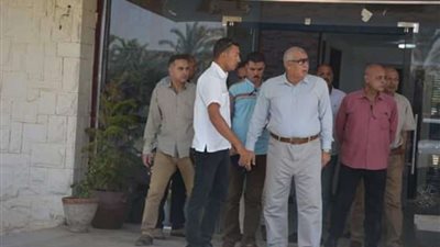 بتكلفة 7.5 مليون.. الزملوط يتفقد الاستراحة الممتازة بالخارجة بعد تطويرها