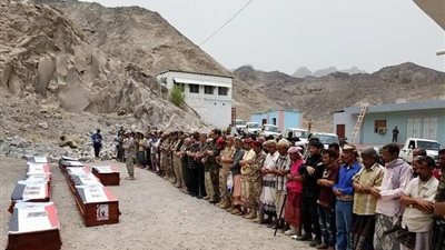 اشتباكات في جنازة قتلى هجوم الحوثيين بـ