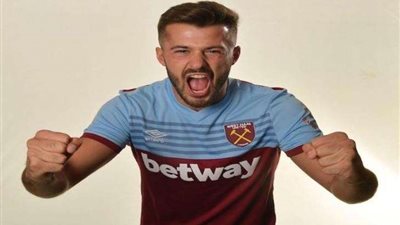 وست هام يتعاقد مع مهاجم بازل