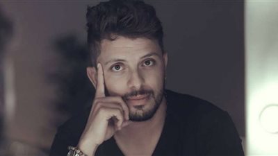 المطرب المغربي حاتم عمور يستعد لإحياء حفل غنائي جديد