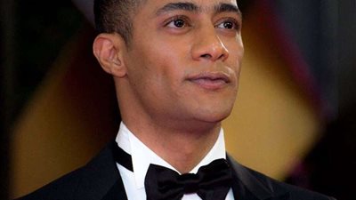 محمد رمضان يتكفل بعلاج أحد متابعيه