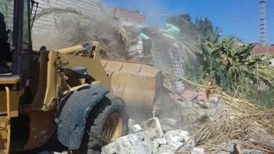 إزالة 21 حالة تعد على أراضى أملاك دولة بمركز بني مزار بالمنيا