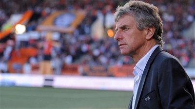 رسميًا.. نانت الفرنسي يتعاقد مع مدرب الجزائر