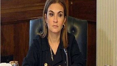 سحر نصر تستقبل عزاء والدها 18 أغسطس