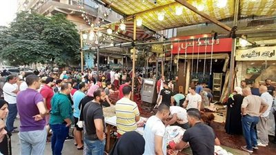 بالصور.. ذبح الأضاحي بشوارع المهندسين بعد صلاة عيد الأضحى