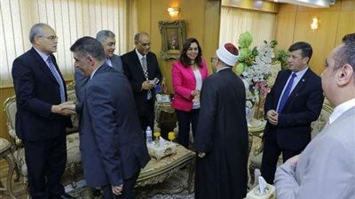 بالصور.. محافظ دمياط تستقبل التهاني بعيد الأضحى من قيادات المحافظة