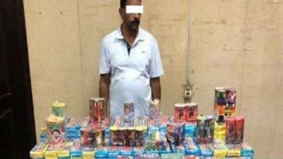 القبض على تاجر بحوزته 880 ألف صاروخ بالجمالية