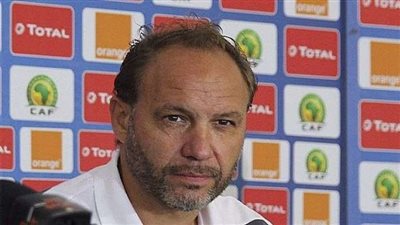 منتخب كينيا يفسخ عقد مدربه قبل مواجهة مصر