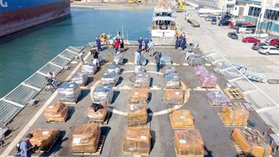 الجمارك الفرنسية تضبط طنًا من الكوكايين
