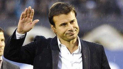 غدًا.. الصربي ألكسندر ستانوفيتش يصل القاهرة لتدريب الزمالك