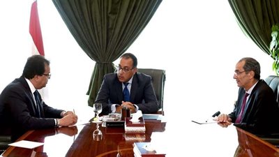 رئيس الوزراء يتابع تطبيق الاختبارات المميكنة لجميع طلبة الجامعات