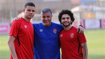 تدريبات تأهيلية لثلاثي الأهلي بالتتش