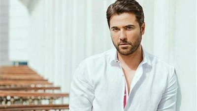 أحمد عز ينشر صورة في أحدث ظهور له على 