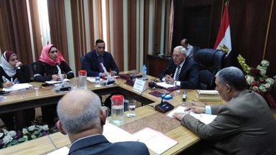 محافظ الدقهلية يستعرض نتائج عمل لجنة استرداد أراضي أملاك الدولة