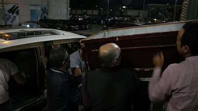 بعد ذبحهما على يد والدهما.. لحظة تشييع جثمان 