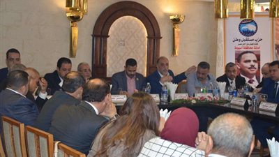 بالصور.. وفد 