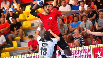 أبطال العالم.. رئيس اتحاد اليد يهنئ بعثة المنتخب الوطني هاتفيا