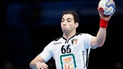 أحمد الأحمر يهنئ أبطال العالم لليد