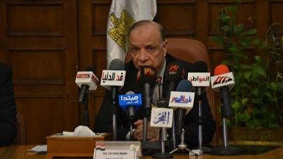 محافظ القاهرة يكرم أوائل الثانوية العامة