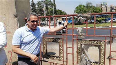 بالصور.. وزير الأثار يجري جولة تفقدية بقصر البارون