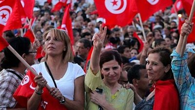 هيئة انتخابات تونس تناقش تمويل الحملات الانتخابية وتزكيات النواب