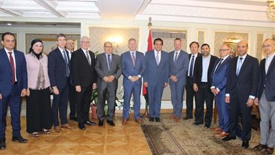 وزير التعليم العالي يستقبل وفد جامعة وندسور لبحث إنشاء فرع للجامعة بمصر