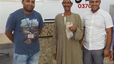 حملة علاج فيروس ”سي“ بالأقصر تعيد مبلغ مالي سقط من مريض له