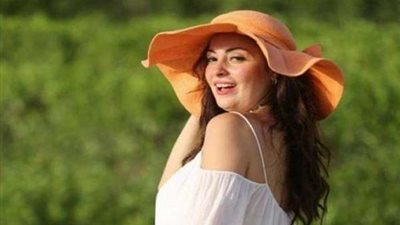 بالصور.. نيرمين الفقي بصحبة عمرو دياب ودينا الشربيني