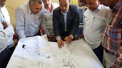 بدء إنهاء اجراءات التوصيلات المنزلية بمشروع الصرف الصحي بالميمون شمال بني سويف