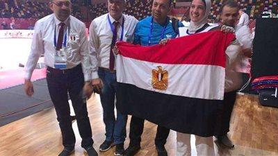 هداية ملاك تحصد ذهبية 