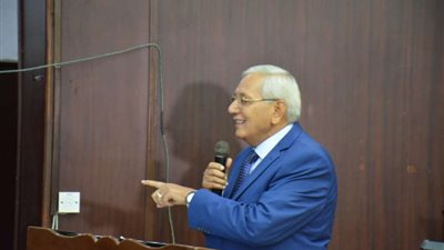 محافظ الدقهلية يوافق على إعادة مزاولة النشاط لثلاث صيدليات