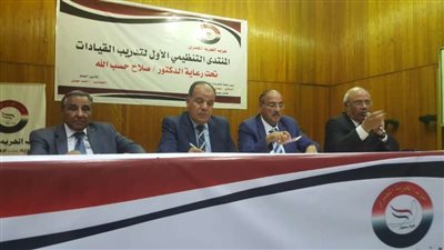 الفيومي وعلام أمام منتدى الحرية المصري: المجالس الشعبية المحلية ستواجه فساد المحليات