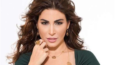 بإطلالة جذابة.. يارا تبهر متابعيها على 