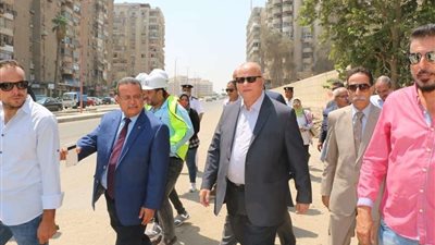 محافظ القاهرة يوجه رؤساء الأحياء بتكثيف حملات النظافة