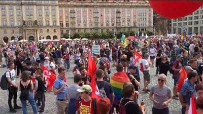 من أجل التنوع.. كواليس تظاهر 100 ألف مواطنا في ألمانيا ضد العنصرية (صور)