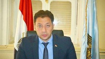 أحمد خيري يوصي ببناء 17 ألف مدرسة للقضاء على كثافة الفصول