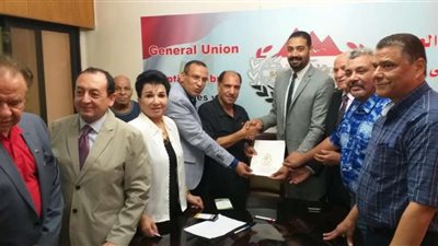 الاتحاد العام للمصريين في الخارج يوقع عقدًا مع مستشفيات دار الفؤاد