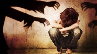 عاطل يعتدي جنسيًا على طفل بأوسيم