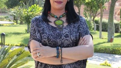 استشاري طاقة: حجر 