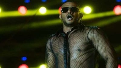 بعد إثارته للجدل.. سعر صادم لقميص محمد رمضان